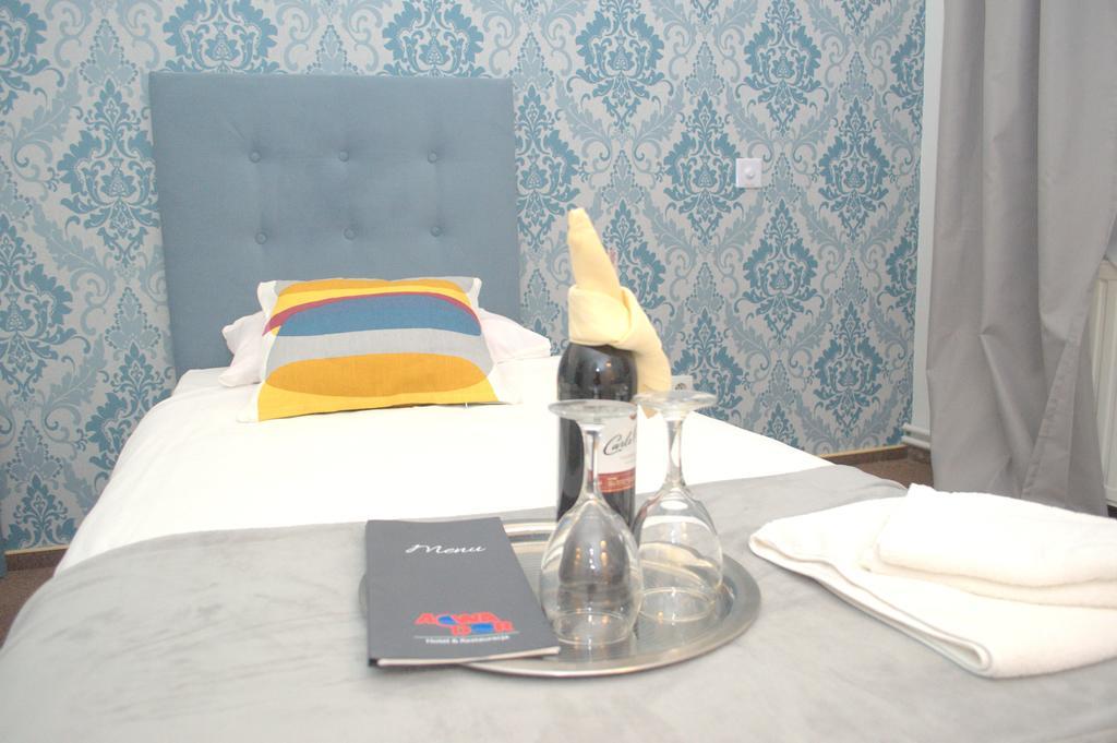Acwador Hotel Pleszew ภายนอก รูปภาพ