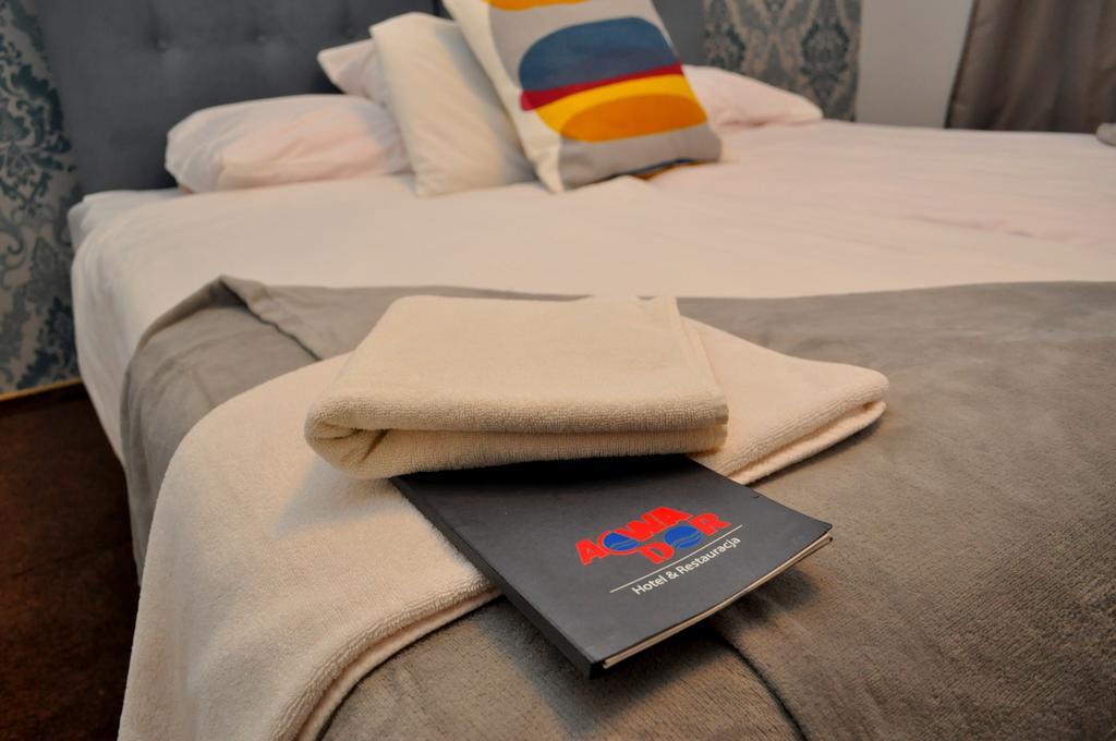 Acwador Hotel Pleszew ภายนอก รูปภาพ